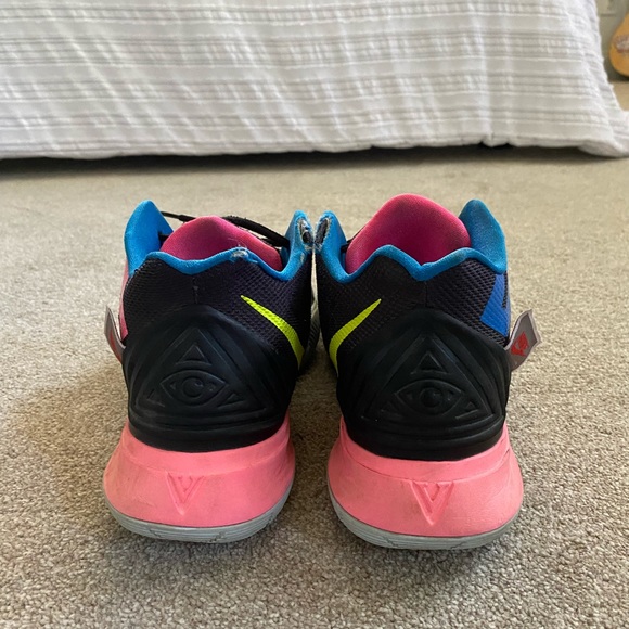 nike kyrie 5 just do it - Picture 4 of 9